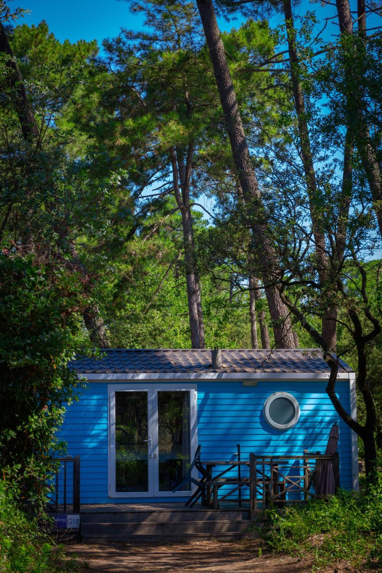 Camping La Sousta**** Remoulins Exterior photo