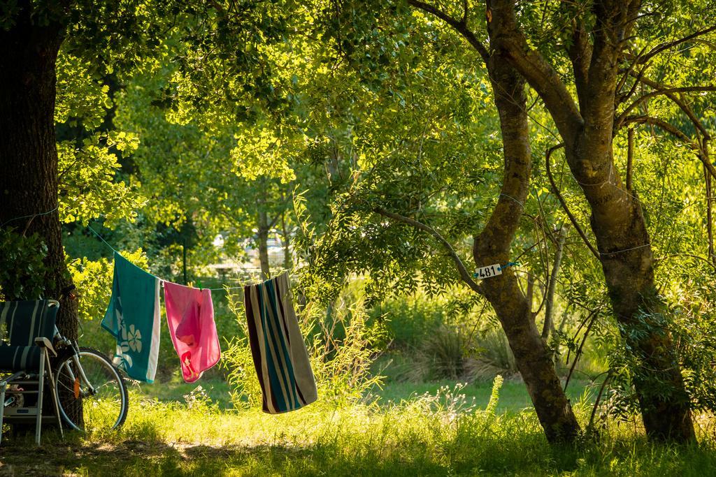 Camping La Sousta**** Remoulins Exterior photo