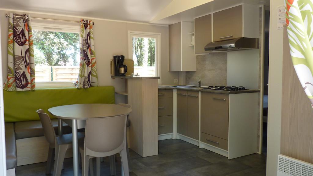 Camping La Sousta**** Remoulins Room photo
