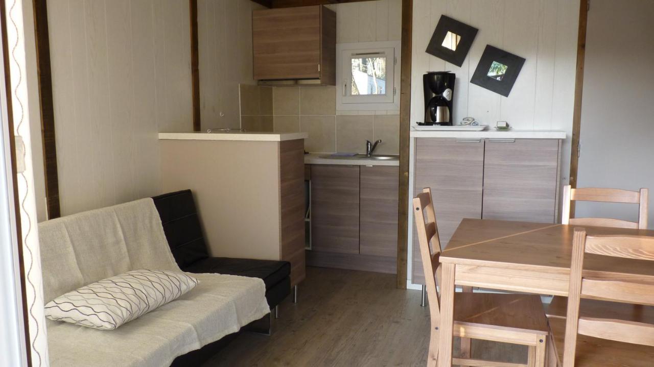 Camping La Sousta**** Remoulins Exterior photo