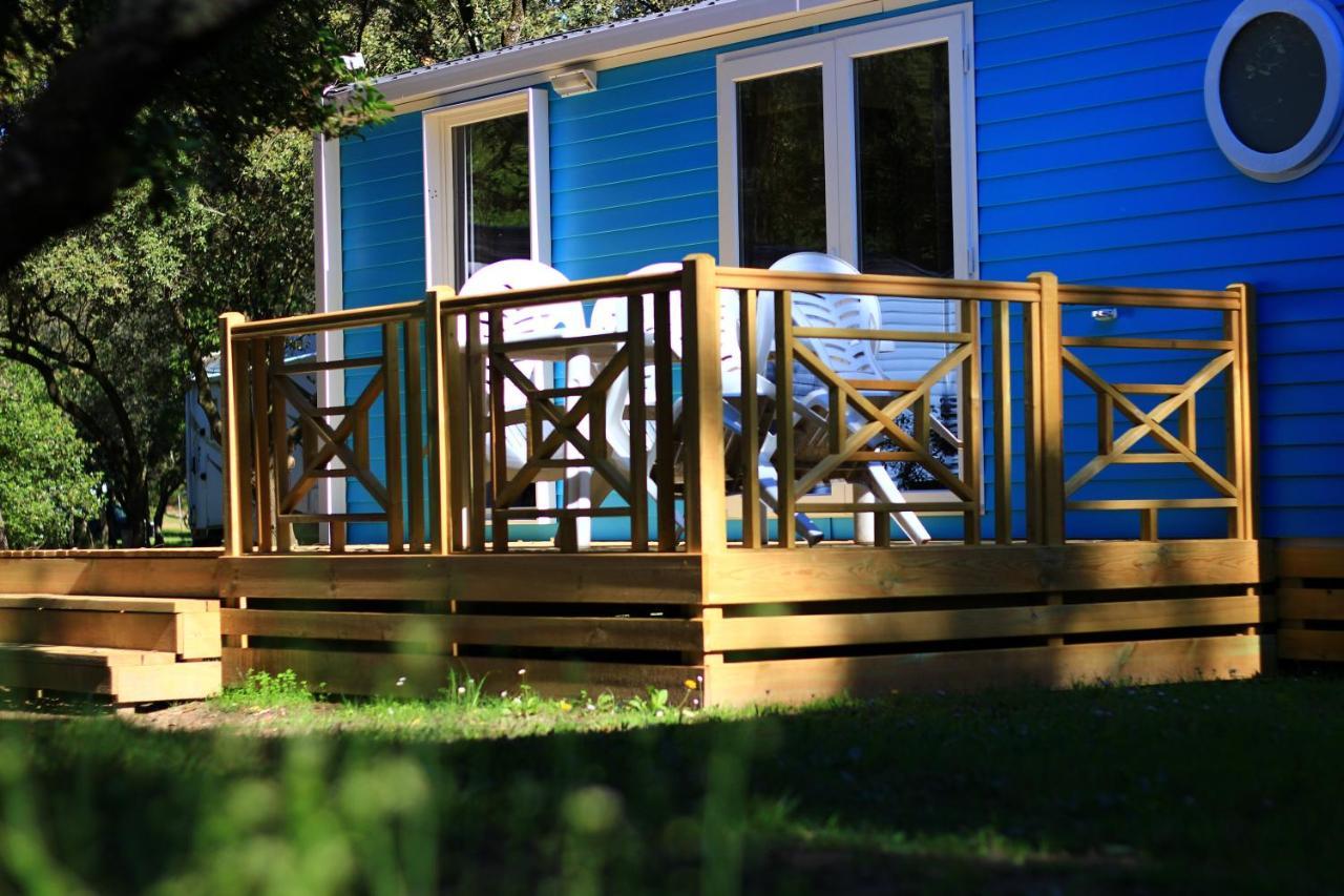Camping La Sousta**** Remoulins Exterior photo