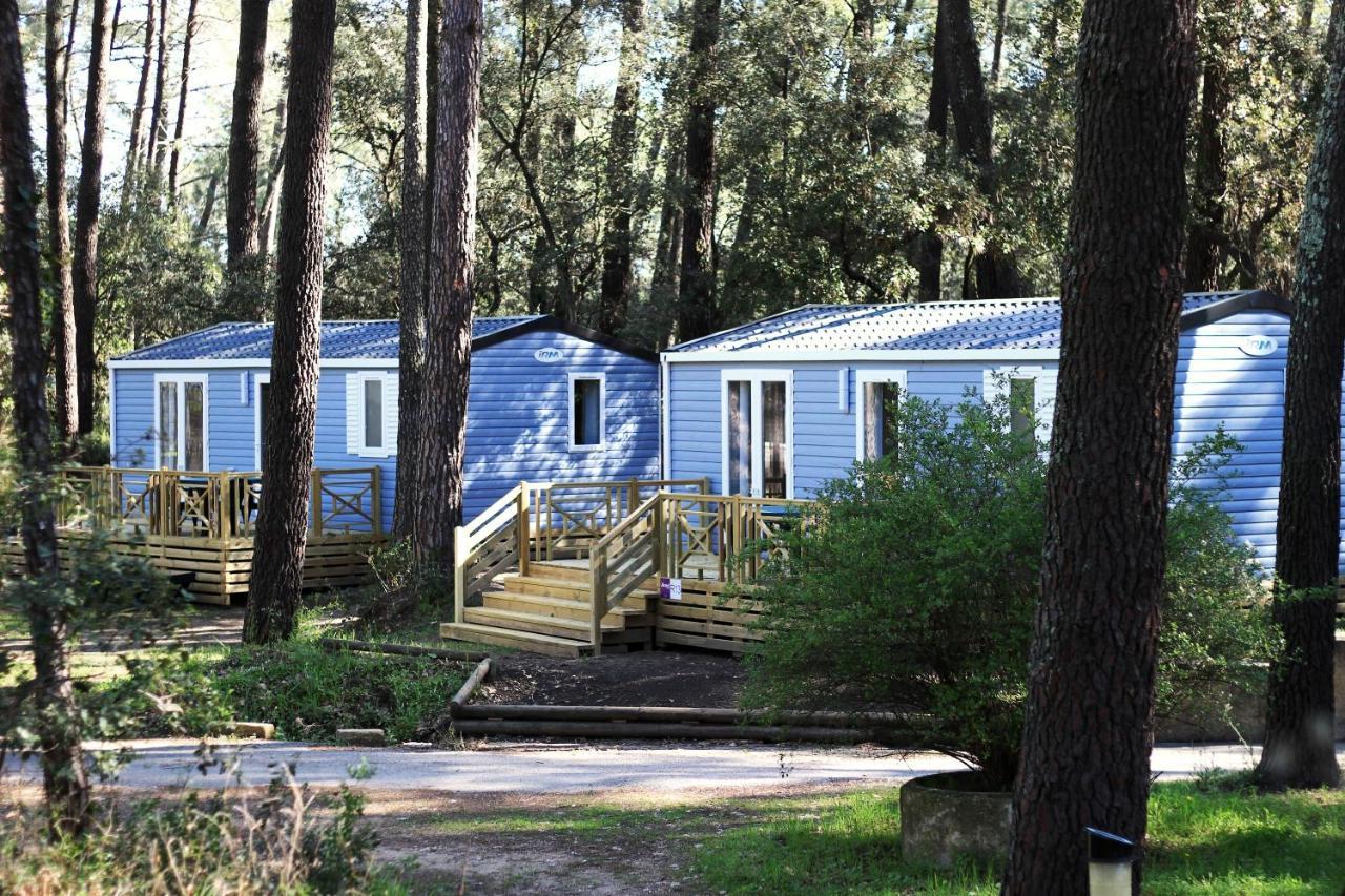 Camping La Sousta**** Remoulins Exterior photo