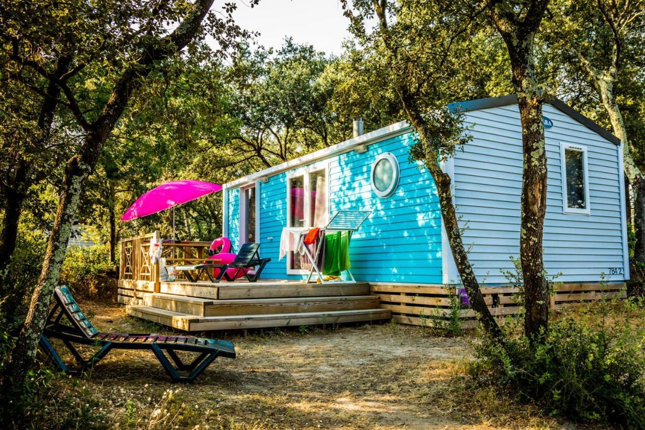 Camping La Sousta**** Remoulins Exterior photo