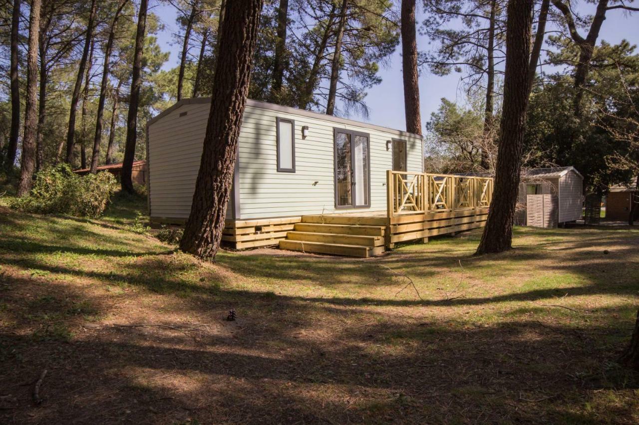 Camping La Sousta**** Remoulins Exterior photo